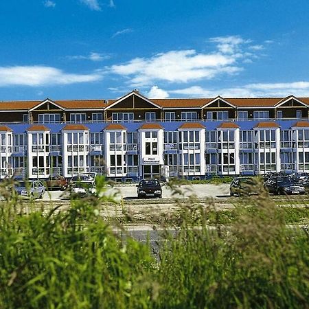 Apartment In Cuxhaven With A Shared Pool Extérieur photo